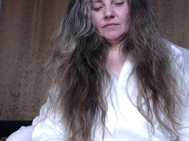 -Alyonushka- on BongaCams 