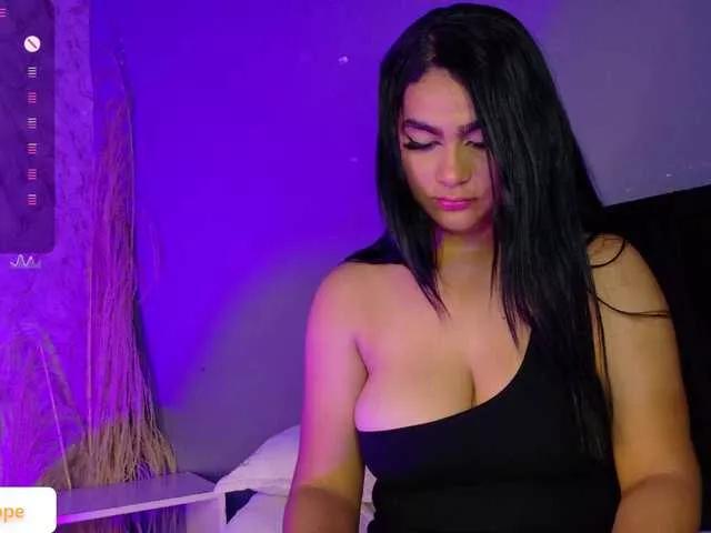 -Charlotte on BongaCams 