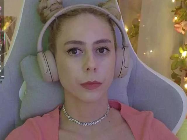 -Light-Fury- on BongaCams 