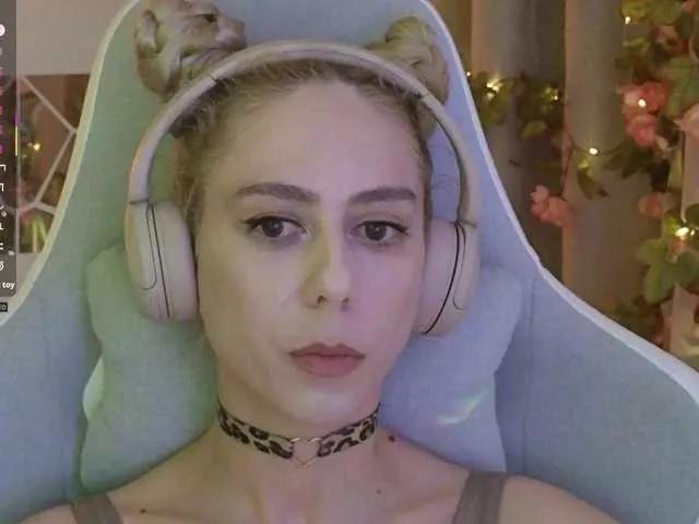 -Light-Fury- on BongaCams 