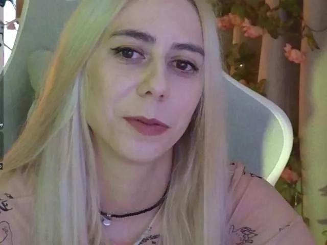 -Light-Fury- on BongaCams 
