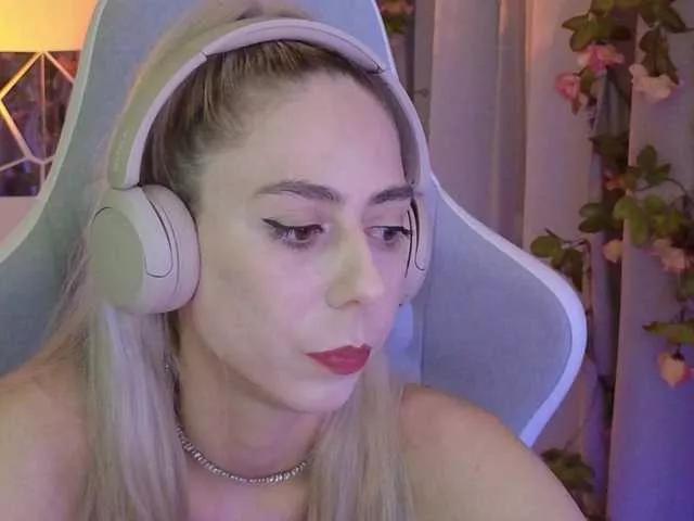 -Light-Fury- on BongaCams 