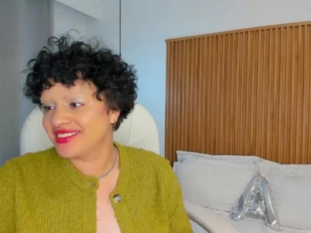 AlaskaDeluxe from BongaCams