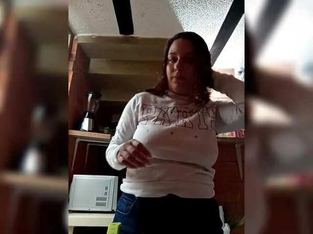 alexa-kiut on BongaCams