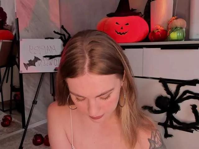 AlisaClark from BongaCams