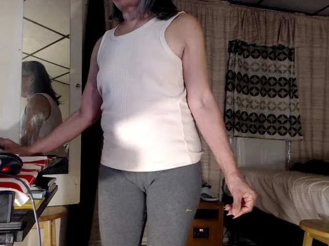 AnalTaxi on BongaCams 