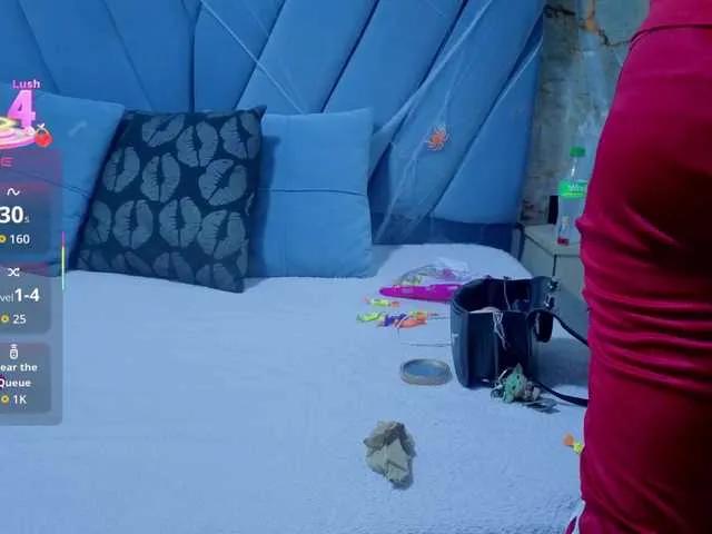 angel-red on BongaCams