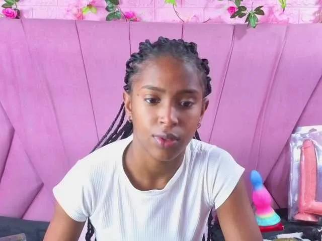 AngeyaPetite on BongaCams