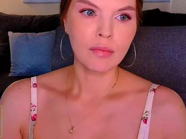 AureliaFly on BongaCams 