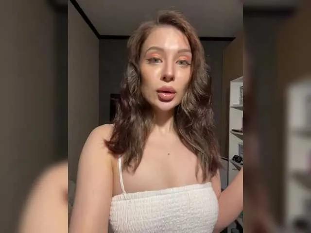 Azilanomi from BongaCams