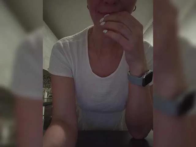 Biggirl777 on BongaCams