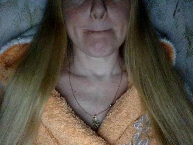 BlondyVio on BongaCams