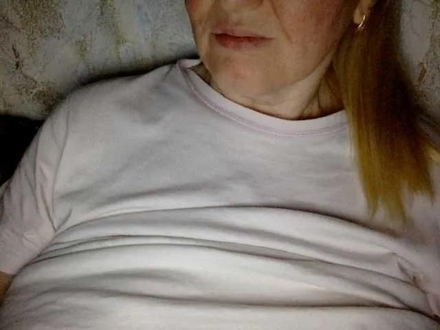 BlondyVio on BongaCams