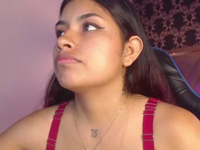 ChantalPetit on BongaCams