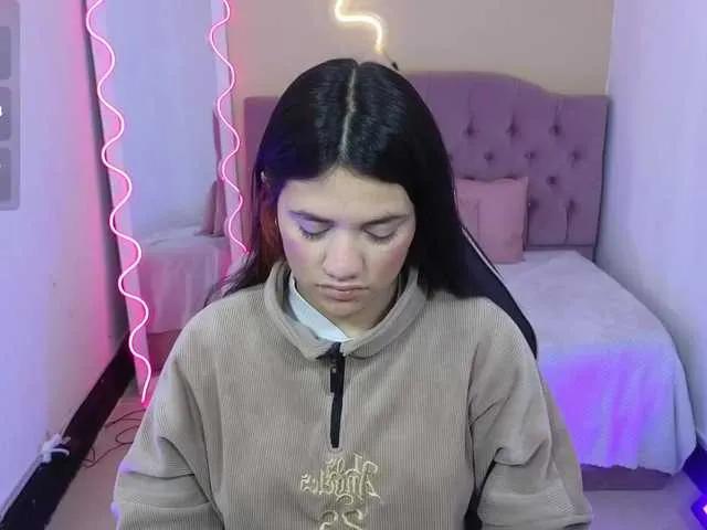 Chiara-tay on BongaCams