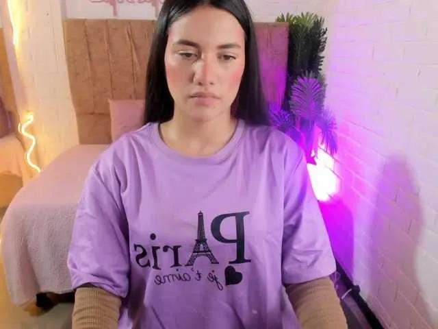 Chiara-tay on BongaCams