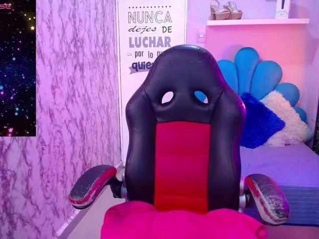 cristal-horny19 on BongaCams 