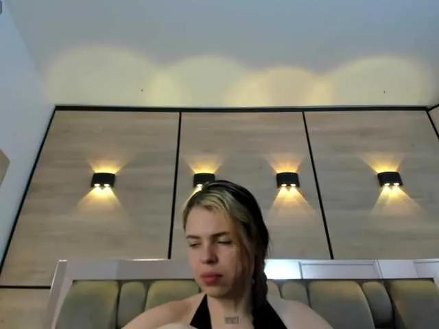 DorothyVegga from BongaCams