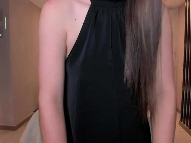 EllaClark from BongaCams