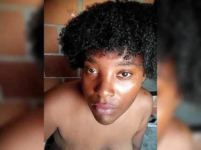 EmiliAddams on BongaCams