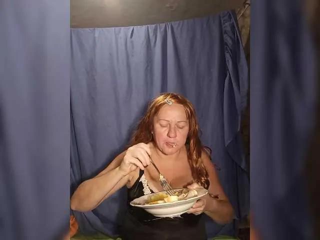 FameLara from BongaCams