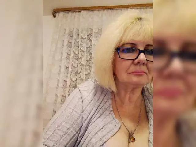 KASANDRABOLOSHKA on BongaCams