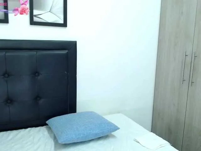 kelly-joness on BongaCams