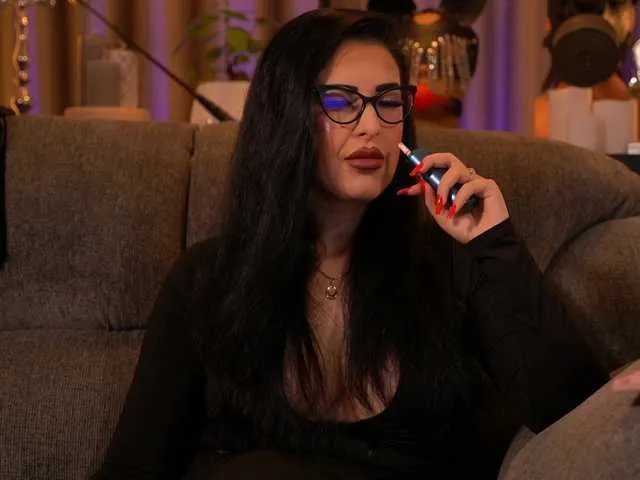 KellyKent on BongaCams