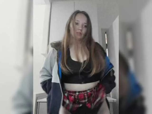 Kisa75 on BongaCams