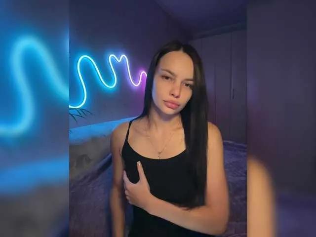 Klubnika13 on BongaCams