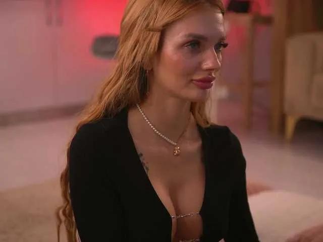 LeyaMeyers on BongaCams