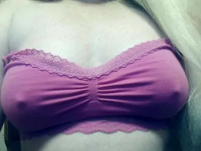 Lilia103 on BongaCams