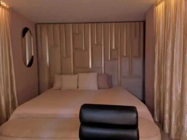 MollySunders on BongaCams