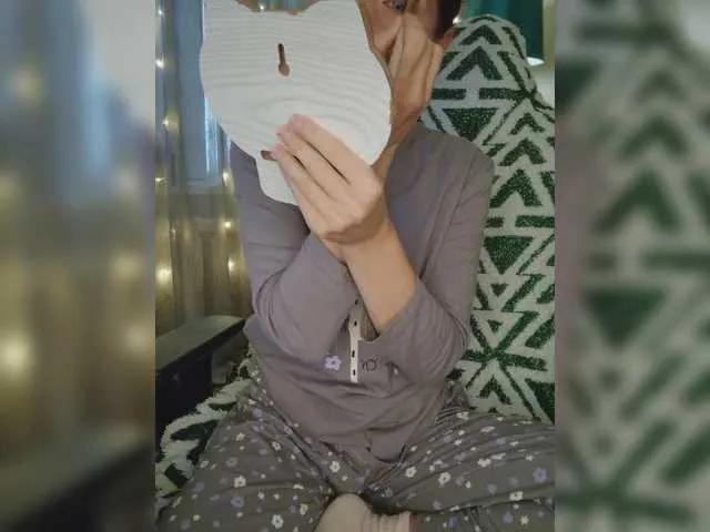 MyLittlegi on BongaCams