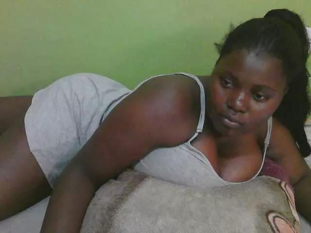 Myra-Queen on BongaCams 