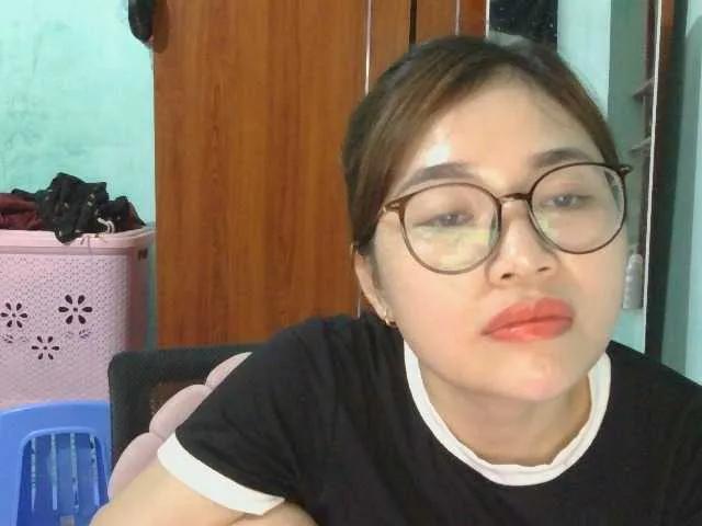 nana7777 on BongaCams