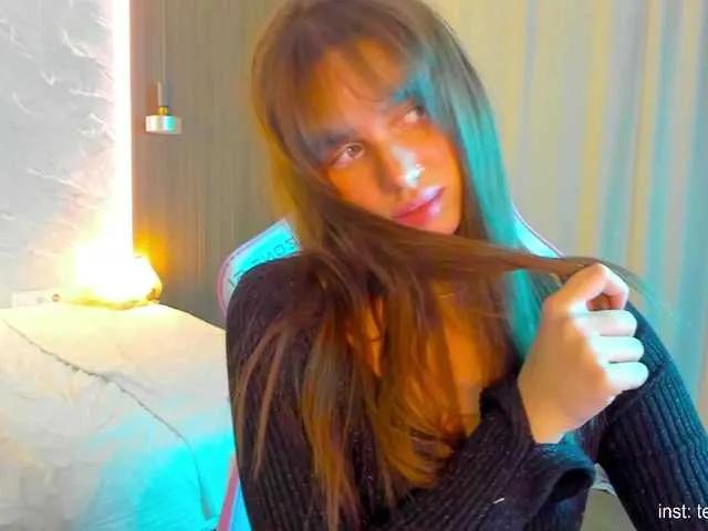 Naomimif on BongaCams