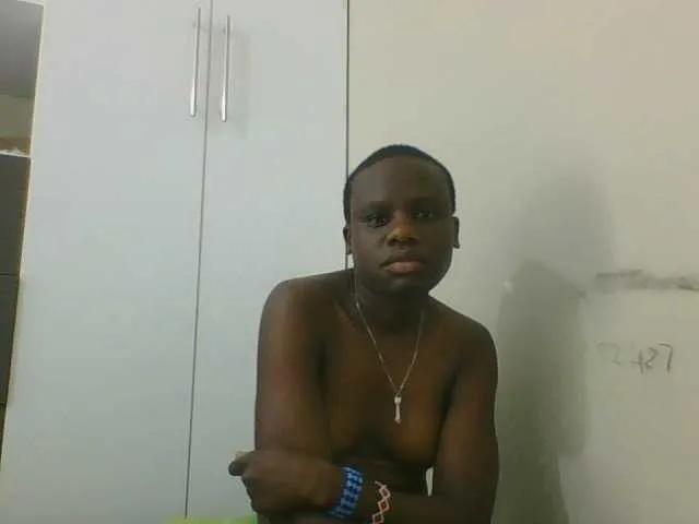 Petitegoddess on BongaCams