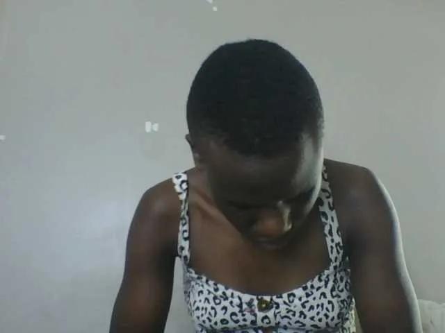 Petitegoddess on BongaCams