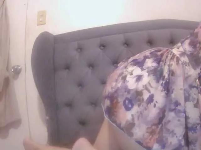 pornadrianna on BongaCams