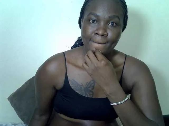 Prettyliz30 on BongaCams