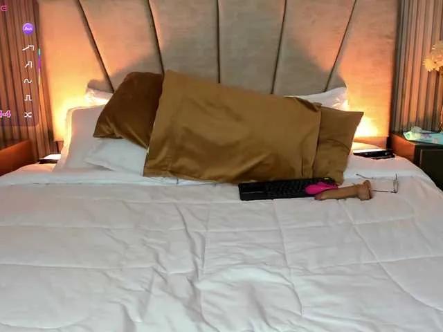 RachellJamess on BongaCams