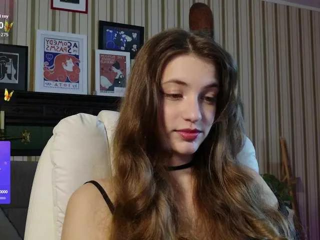 SarahSupershy on BongaCams