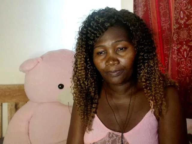 Sexxy-pretty24 on BongaCams 