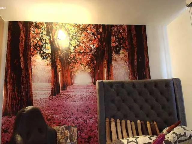 sofia23dirty on BongaCams