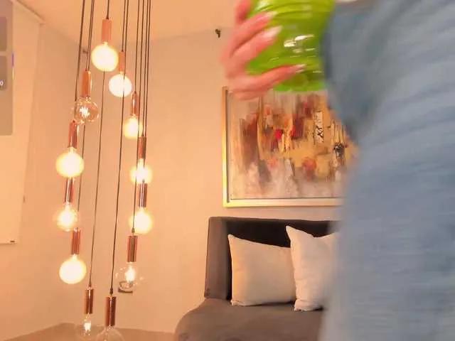 SophieBarnett on BongaCams