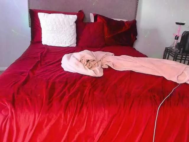 Yiauana from BongaCams