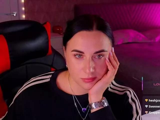 YURIEVNA13 on BongaCams 