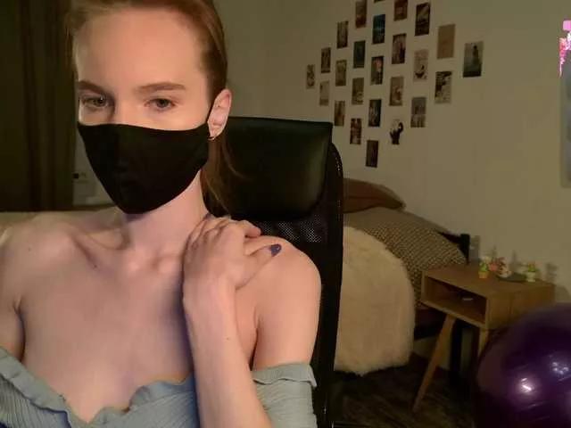 Zeliloo on BongaCams 