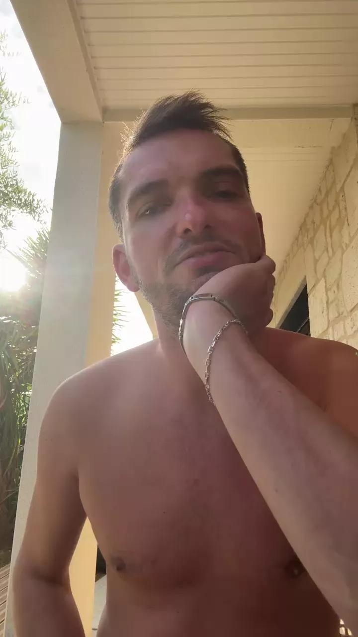 2b0yB0y on Cam4 